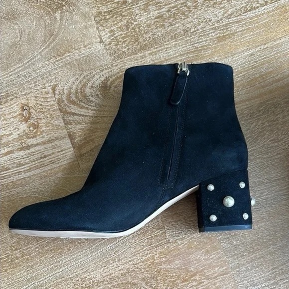 NWOT Kate Spade Taraji Faux Pearl Block Heel Booties - Black Suede 7.5 - Picture 4 of 8